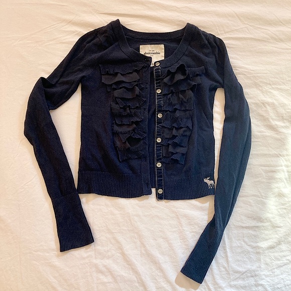 Abercrombie Kids sweater - Picture 1 of 3